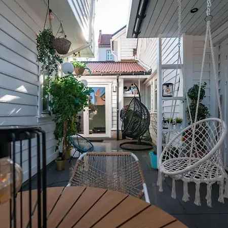 Feriehus Dinbnb I Skansen Funhouse! Gym, Outdoor-area & Location! *