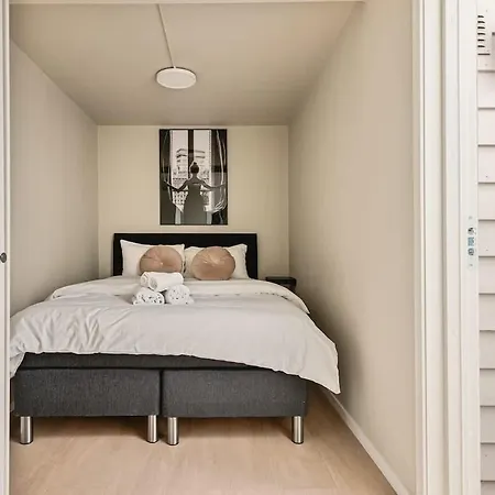 Dinbnb I Skansen Funhouse! Gym, Outdoor-area & Location! Holiday home Bergen