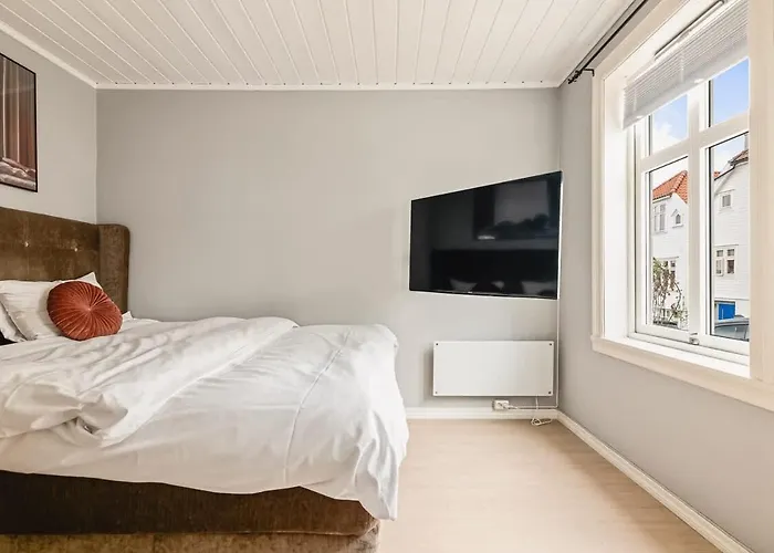 Semesterbostad Dinbnb I Skansen Funhouse! Gym, Outdoor-area & Location!