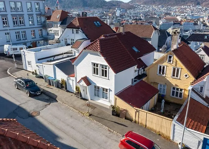 Dinbnb I Skansen Funhouse! Gym, Outdoor-area & Location!