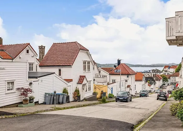 Semesterbostad Dinbnb I Skansen Funhouse! Gym, Outdoor-area & Location!