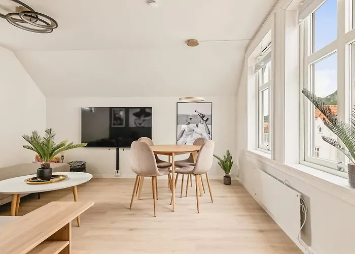 Dinbnb I Skansen Funhouse! Gym, Outdoor-area & Location! Semesterbostad *